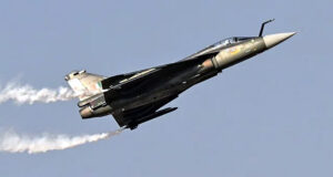 ভারতের ৩টি তেজাস বিধ্বস্ত, পুরো বহরের উড্ডয়ন স্থগিত