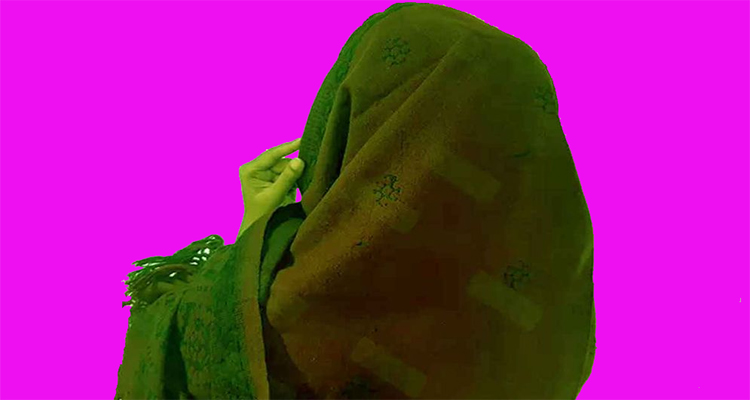 আজানের সময় নারীর মাথা ঢাকা কি জরুরি?