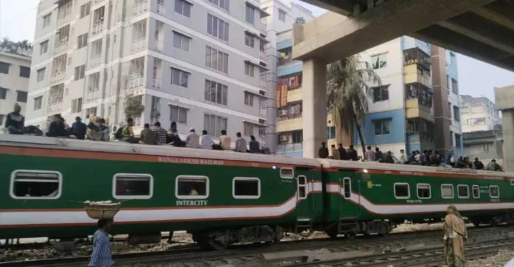 জীবনের প্রথম ভোট , ঈদের মতো আনন্দ লাগছে