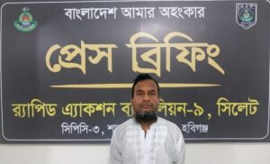 র‍্যাবের অভিযানে ধরা পড়ল ‘বহুরূপী’ প্রতারক ও ধর্ষক