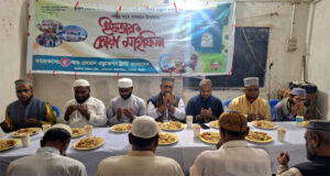 বিশ্বনাথে আর-রাহমান ট্রাস্টের ইফতার ও দোয়া মাহফিল
