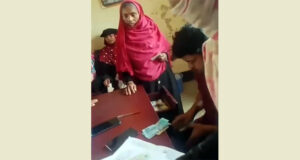 ফ্যামিলি কার্ডের নামে টাকা নেওয়ায় ইউনিয়ন উদ্যোক্তা বরখাস্ত
