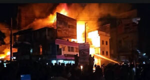 সুনামগঞ্জে ভয়াবহ আগুনে ১২টি দোকান পুড়ে ছাই