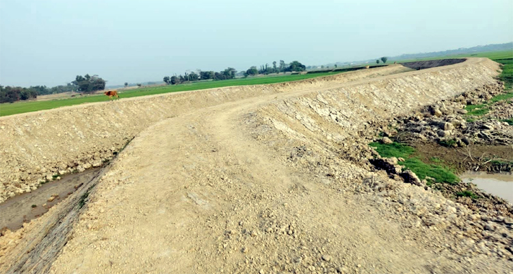 হাওর রক্ষা বাঁধ পরিদর্শন করেছেন হাওর ও নদী রক্ষা আন্দোলনের নেতৃবৃন্দ