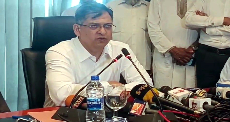 কঠোর ব্যবস্থা নেয়া হবে: সালাহউদ্দিন আহমেদ