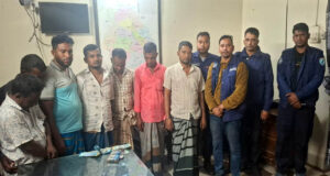 মৌলভীবাজারে জুয়ার আসর থেকে টাকাসহ আটক ৭ জুয়াড়ি