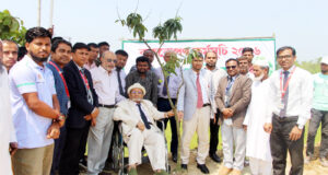 <span style='color:#ff0000;font-size:18px;'>দানবীর ড. সৈয়দ রাগীব আলী</span> <br/> প্রাকৃতিক সৌন্দর্য ও জীবন রক্ষায় বৃক্ষরোপণ গুরুত্বপূর্ণ