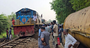১৯ ঘণ্টা পর রেল যোগাযোগ স্বাভাবিক, সিলেট রুটে চলাচল শুরু
