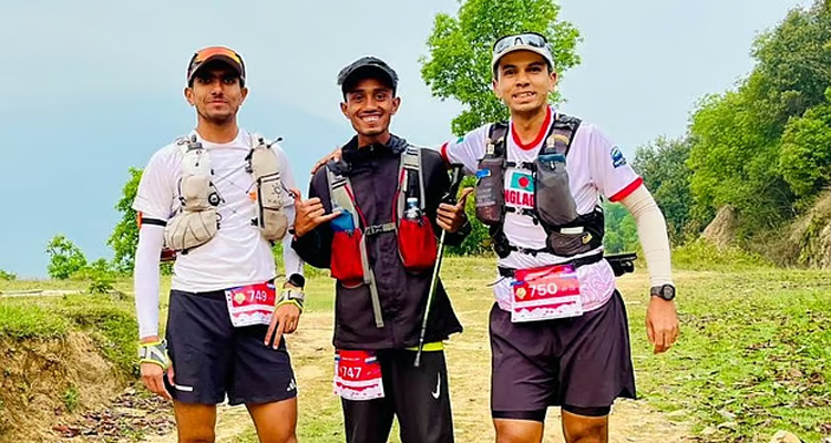 দুর্গম পার্বত্যপথে ১৬০ কিলোমিটার দৌড়ালেন তিন বাংলাদেশি