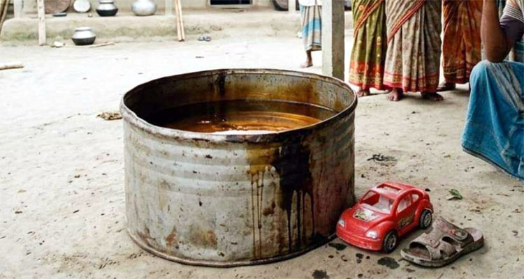 বাবার মজুত করা ডিজেলে ডুবে শিশু মৃত্যু