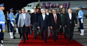 পাকিস্তানে ইরানের পররাষ্ট্রমন্ত্রী, আসছেন ট্রাম্পের জামাতা