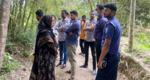 <span style='color:#ff0000;font-size:18px;'>ঢোল পিটিয়ে দখল হস্তান্তর: </span> <br/> চুনারুঘাটে দীর্ঘ আইনি লড়াই শেষে জমি ফিরে পেলেন মালিক