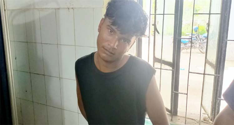 লাখাইয়ে মোটরসাইকেলসহ চোরকে আটক করে পুলিশে সোপর্দ