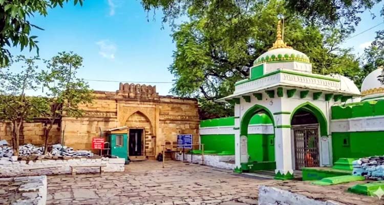 ‘ভোজশালা মসজিদকে’ মন্দির বলে স্বীকৃতি দিল হাইকোর্ট