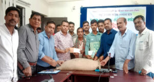 শাল্লায় ক্ষতিগ্রস্ত কৃষকদের মাঝে “কৃষি কার্ড” বিতরণ