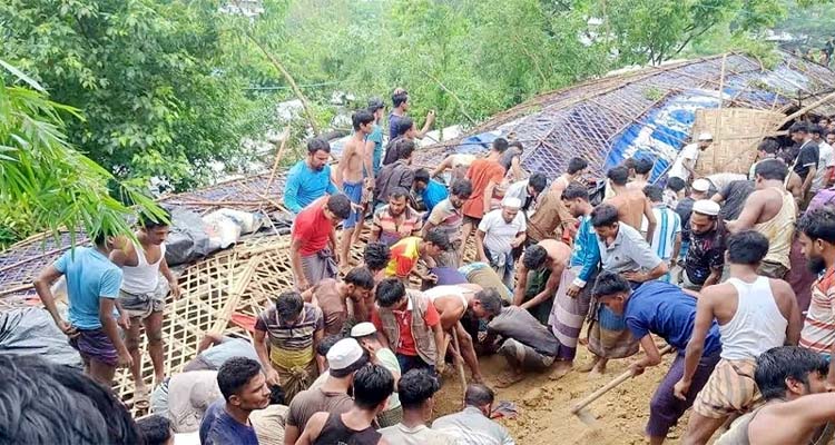 রোহিঙ্গা ক্যাম্পে পাহাড় ধসে ৮ শিক্ষার্থীর মৃত্যু