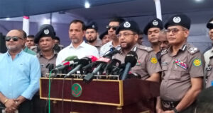 ঈদযাত্রায় অতিরিক্ত ভাড়া নিলেই ব্যবস্থা: ডিএমপি কমিশনার