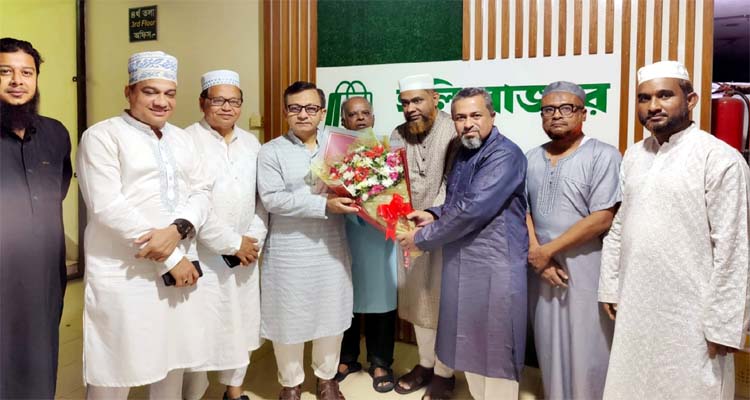 ঈদকে সামনে রেখে সিলেটের হলি বাজার পরিদর্শনে বানিজ্য মন্ত্রী
