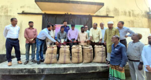 ‎মধ্যনগরে বোরো ধান সংগ্রহের উদ্বোধন