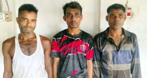 সুনামগঞ্জে তিন ইয়াবা ব্যবসায়ীকে আটক করে পুলিশে দিল গ্রামবাসী