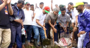 সিলেটে বাসিয়া নদী পুনঃখনন কাজের সূচনা করলেন প্রধানমন্ত্রী
