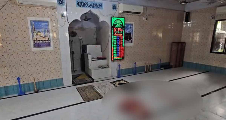 মসজিদে ঢুকে ২ মুসল্লিকে গুলি
