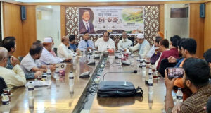 বিশিষ্ট সাংবাদিক আবু তাহেরের সম্মানে সিলেট জেলা পরিষদে চা-চক্র