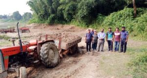 চুনারুঘাটে অবৈধ মাটি-বালু উত্তোলনের বিরুদ্ধে অভিযান, জরিমানা