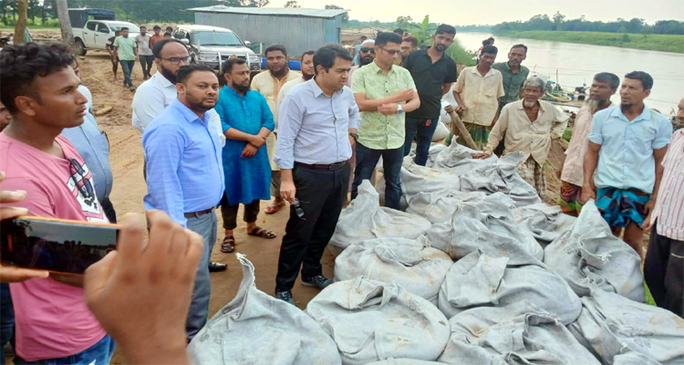 খোয়াই নদীর ভাঙন রোধে জিও ব্যাগ স্থাপন কাজের উদ্বোধন