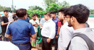 অতিরিক্ত ভাড়া আদায়ের অভিযোগে ভ্রাম্যমাণ আদালতের জরিমানা