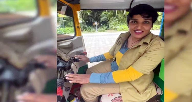 আইটি চাকরি ছেড়ে রিকশার চালক হলেন নারী, মাসে আয় কত?