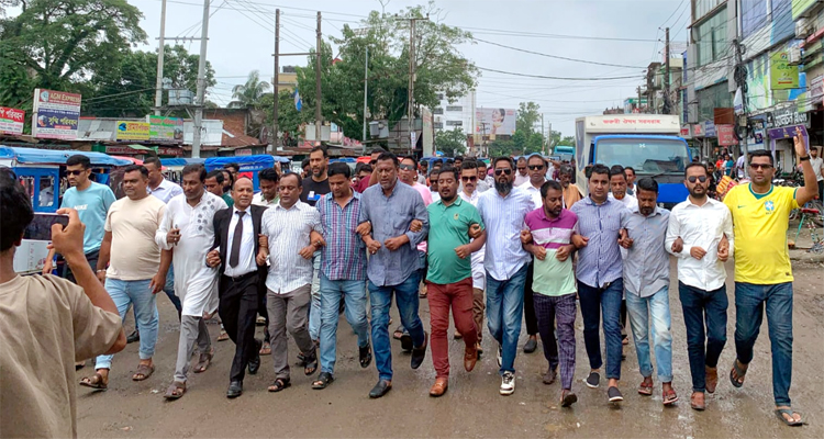 নিষিদ্ধ আ.লীগের দেশব্যাপী নৈরাজ্যের প্রতিবাদে সুনামগঞ্জে যুবদলের বিক্ষোভ