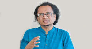 দিল্লি সফর বাতিল: ভারতের বিমানবন্দরে তথ্য উপদেষ্টার সঙ্গে কী ঘটেছিল