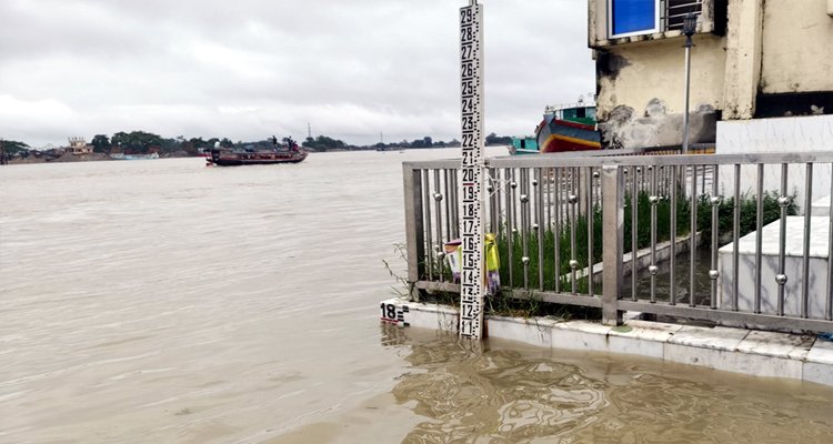 সুরমা নদীর পানি বিপৎসীমার ২০ সেন্টিমিটার ওপর দিয়ে প্রবাহিত