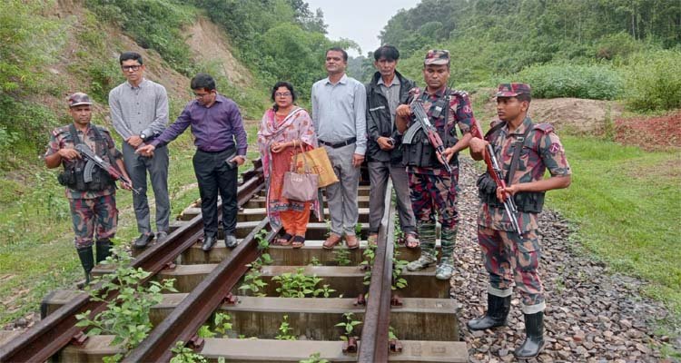 সীমান্তের রেলওয়ে বন্দর স্থাপনের সম্ভাবনা, পরিদর্শনে বিভাগীয় কাস্টমস কর্মকর্তারা