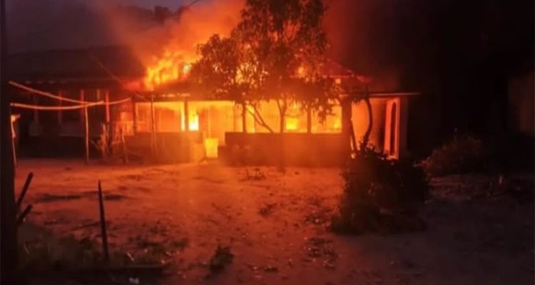 ভিটেমাটি পুড়ে ছাই, নিরাপত্তাহীনতায় বিয়ানীবাজারের রনির পরিবার