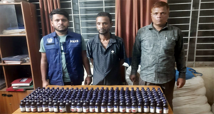 মাধবপুরে ভারতীয় এস্কুফ সিরাপসহ মাদক ব্যবসায়ী গ্রেফতার