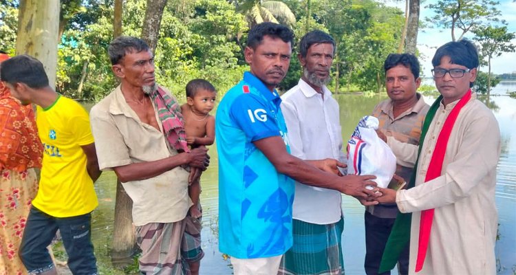 বন্যাদুর্গতদের পাশে মানবিক হাত বাড়াল বাংলাদেশ মুক্তিযোদ্ধা সন্তান সংসদ