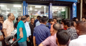 ছাতকে অবৈধ স্থাপনা উচ্ছেদ অভিযান, ১৩ প্রতিষ্ঠানকে জরিমানা