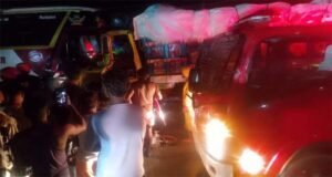 নবীগঞ্জে ট্রাক-বাসের মুখোমুখি সংঘর্ষে নিহত ১, আহত ১০