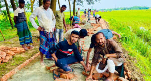 <span style='color:#ff0000;font-size:18px;'>শতবর্ষের অপেক্ষার অবসান:</span> <br/> জি কে গউছের বিশেষ বরাদ্দে আলাপুরের সরকারি সড়কের উন্নয়ন সম্পন্ন