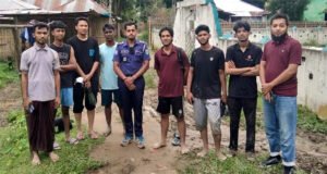 কমলগঞ্জে হামহাম জলপ্রপাতে আটকে পড়া ১০ পর্যটক উদ্ধার
