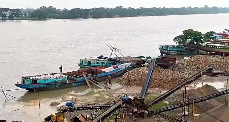 সুনামগঞ্জে মুষলধারে বৃষ্টিপাত, বাড়ছে নদ-নদীর পানি