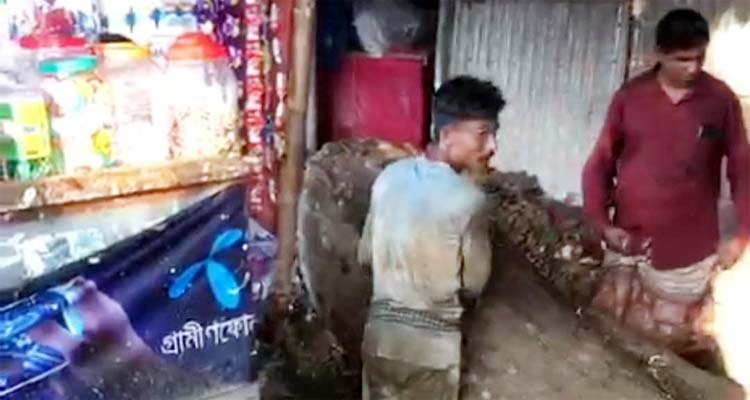 ছাতকে শাখাইতি বিদ্যালয়ের জমি দখল করে দোকানকোটা নির্মাণ