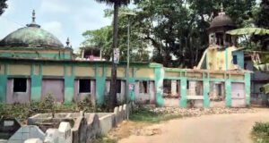 ২০০ বছরের পুরোনো কুঠিবাড়ি ধ্বংসের মুখে