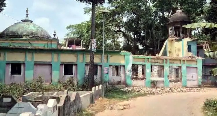 ২০০ বছরের পুরোনো কুঠিবাড়ি ধ্বংসের মুখে