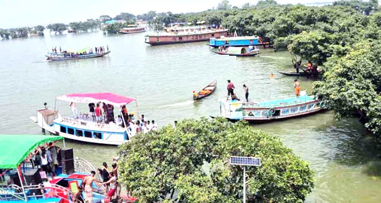 টাঙ্গুয়ার হাওরে দূষণ ঠেকাতে লাল নিশান, পর্যটকদের জন্য ৬ নির্দেশনা