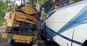 সিলেটে বাস-ট্রাকের মুখোমুখি সংঘর্ষে নিহত ১