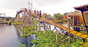 ১২ সাঁকোতে লাখো মানুষের জীবনচক্র