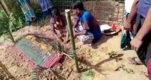 সাপের কামড়ে মৃত্যুর তিন দিন পর জীবিত করতে ঝাড়ফুঁক